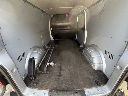 Volkswagen Transporter 2.0 TDI L2H1 150PK Euro6 CarPlay/cruise control/Trekhaak/dab ActivLease financial lease