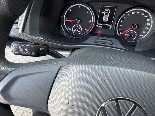 Volkswagen Transporter 2.0 TDI L2H1 150PK Euro6 CarPlay/cruise control/Trekhaak/dab ActivLease financial lease