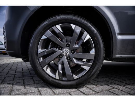 Volkswagen Transporter 2.0 TDI L2H1 30 DC LMV - AUTOMAAT - DUBBELE CABINE ActivLease financial lease