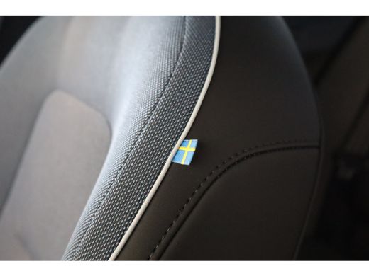 Volvo  EX30 Single 272PK Europa Plus 51kWh Black Edition | Power Seats | Climate Pack | 19" | Warmtepomp ActivLease financial lease