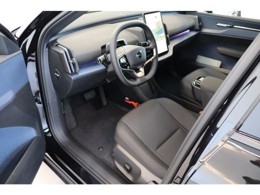 Volvo  EX30 Single 272PK Europa Plus 51kWh Black Edition | Power Seats | Climate Pack | 19" | Warmtepomp ActivLease financial lease