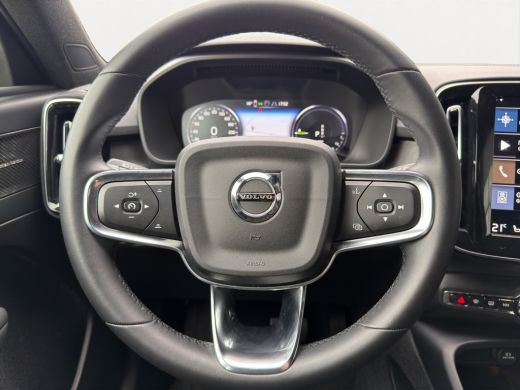 Volvo  XC40 T4 Plug-in hybrid Plus Dark | Apple Carplay/Android Auto | Premium audio | Stuurverwarming | Acht... ActivLease financial lease