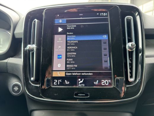 Volvo  XC40 T4 Plug-in hybrid Plus Dark | Apple Carplay/Android Auto | Premium audio | Stuurverwarming | Acht... ActivLease financial lease