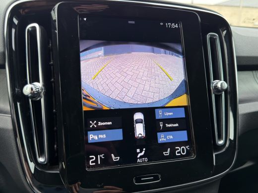 Volvo  XC40 T4 Plug-in hybrid Plus Dark | Apple Carplay/Android Auto | Premium audio | Stuurverwarming | Acht... ActivLease financial lease