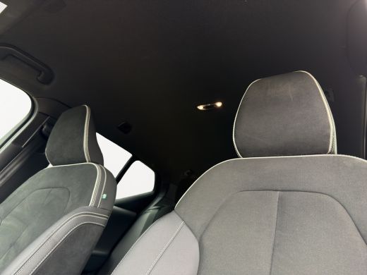 Volvo  XC40 T4 Plug-in hybrid Plus Dark | Apple Carplay/Android Auto | Premium audio | Stuurverwarming | Acht... ActivLease financial lease