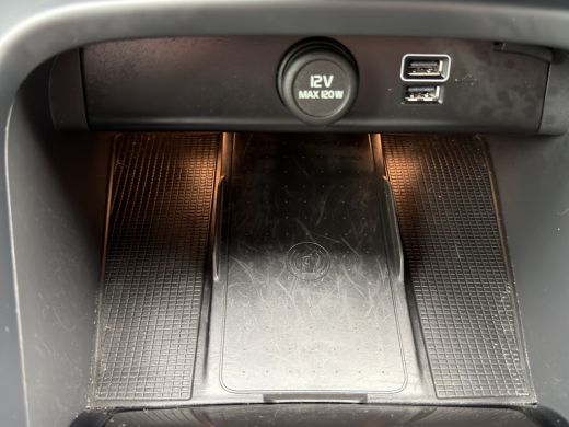 Volvo  XC40 T4 Plug-in hybrid Plus Dark | Apple Carplay/Android Auto | Premium audio | Stuurverwarming | Acht... ActivLease financial lease