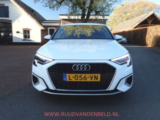 Audi A3 Sportback 30 TFSI Advanced edition CARPLAY /  LED / SPORTSTOELEN / CRUISE