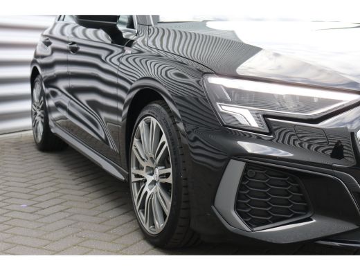 Audi A3 Sportback 35 TFSI 150PK S EDITION AUTOMAAT / NAVI / LEDER / CLIMA / FULL-LED / PDC / KEYLESS / 18... ActivLease financial lease