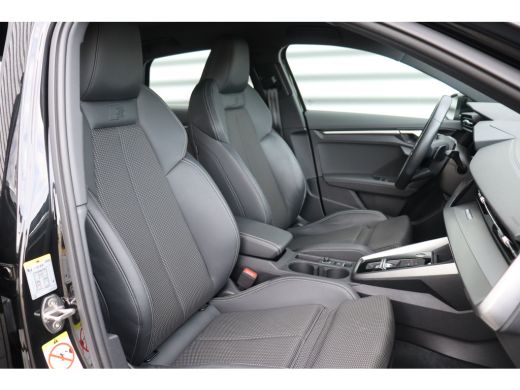 Audi A3 Sportback 35 TFSI 150PK S EDITION AUTOMAAT / NAVI / LEDER / CLIMA / FULL-LED / PDC / KEYLESS / 18... ActivLease financial lease