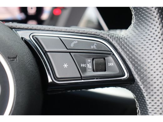 Audi A3 Sportback 35 TFSI 150PK S EDITION AUTOMAAT / NAVI / LEDER / CLIMA / FULL-LED / PDC / KEYLESS / 18... ActivLease financial lease