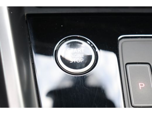 Audi A3 Sportback 35 TFSI 150PK S EDITION AUTOMAAT / NAVI / LEDER / CLIMA / FULL-LED / PDC / KEYLESS / 18... ActivLease financial lease
