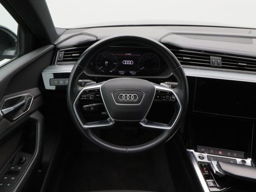 Audi e-tron 55 quattro edition 95 kWh 150 Pk | Stoelverwarming | Camera | Climatronic | Carplay | Navigatie |... ActivLease financial lease