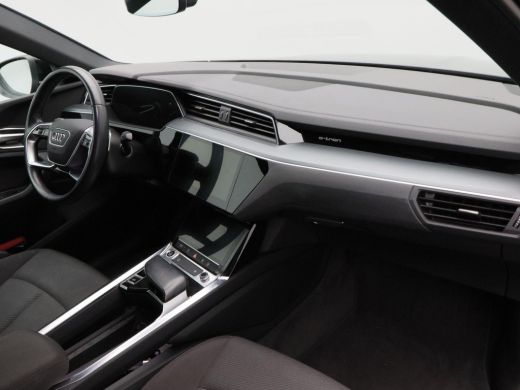 Audi e-tron 55 quattro edition 95 kWh 150 Pk | Stoelverwarming | Camera | Climatronic | Carplay | Navigatie |... ActivLease financial lease