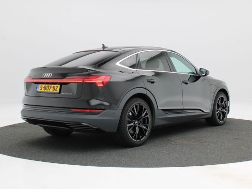 Audi e-tron 55 quattro edition 95 kWh 150 Pk | Stoelverwarming | Camera | Climatronic | Carplay | Navigatie |... ActivLease financial lease