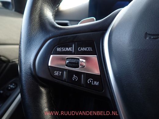 BMW 3 Serie Touring 320e xDrive FACELIFT WIDESCREEN / CARPLAY / TREKHAAK / SPORTLEER ActivLease financial lease