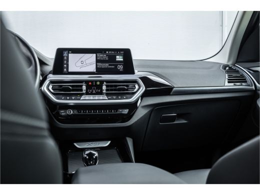 BMW X3 xDrive30e Business Edition Plus Trekhaak / Camera / Carplay / LED / ActivLease financial lease