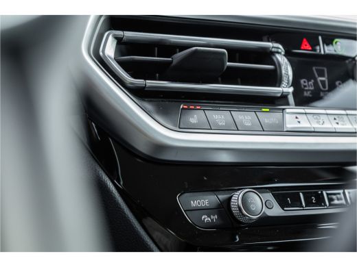 BMW X3 xDrive30e Business Edition Plus Trekhaak / Camera / Carplay / LED / ActivLease financial lease