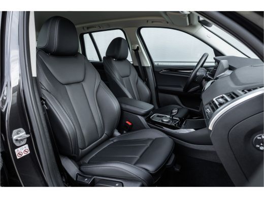 BMW X3 xDrive30e Business Edition Plus Trekhaak / Camera / Carplay / LED / ActivLease financial lease