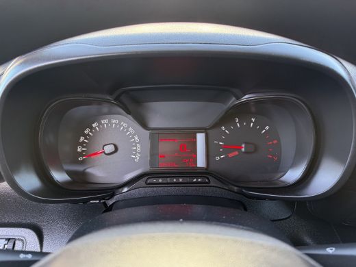 Citroën Berlingo 1.2 PureTech 111 PK / BENZINE / 1e EIG. / BPM VRIJ !! / L1H1 / AIRCO / CAMERA / 6-BAK ActivLease financial lease