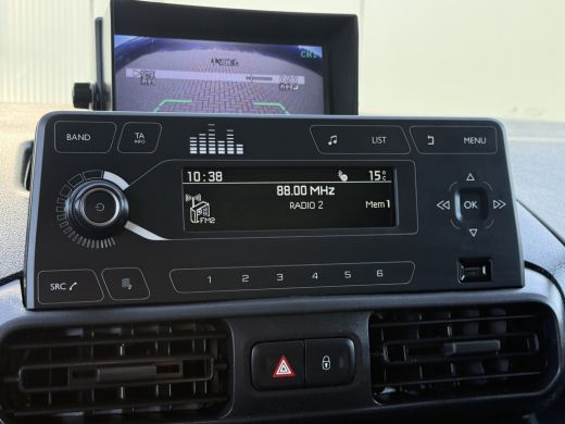 Citroën Berlingo 1.2 PureTech 111 PK / BENZINE / 1e EIG. / BPM VRIJ !! / L1H1 / AIRCO / CAMERA / 6-BAK ActivLease financial lease