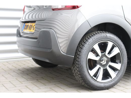 Citroën C3 Citroen 1.2 PURETECH 83PK 5-DRS SHINE / NAVI / CLIMA / LED / PDC / 16" LMV / WINTERPAKKET / BLUET... ActivLease financial lease
