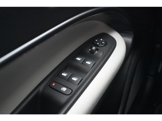 Fiat 600 1.2 Hybrid La Prima 145pk 8 Jaar Garantie! | Vol-Leder | Massage | Adaptive Cruise  | Elektr. Ach... ActivLease financial lease