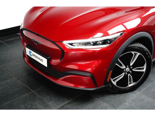 Ford Mustang Mach-E Mach-E RWD 75 kWh | Camera | Adapt. Cruise | Standkachel | Stoel en Stuurverwarming | Apple/Andro... ActivLease financial lease