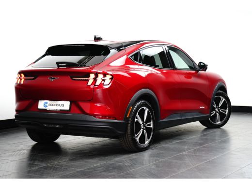 Ford Mustang Mach-E Mach-E RWD 75 kWh | Camera | Adapt. Cruise | Standkachel | Stoel en Stuurverwarming | Apple/Andro... ActivLease financial lease