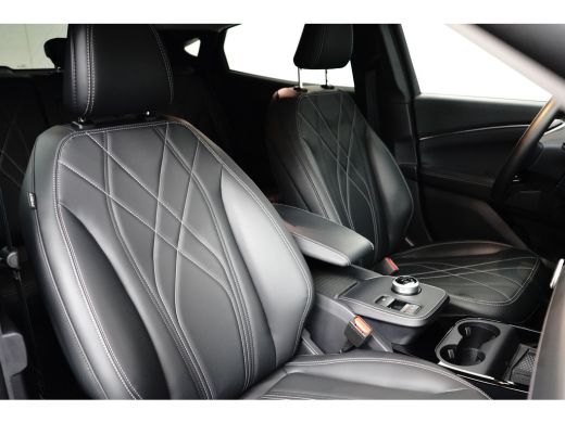 Ford Mustang Mach-E Mach-E RWD 75 kWh | Camera | Adapt. Cruise | Standkachel | Stoel en Stuurverwarming | Apple/Andro... ActivLease financial lease