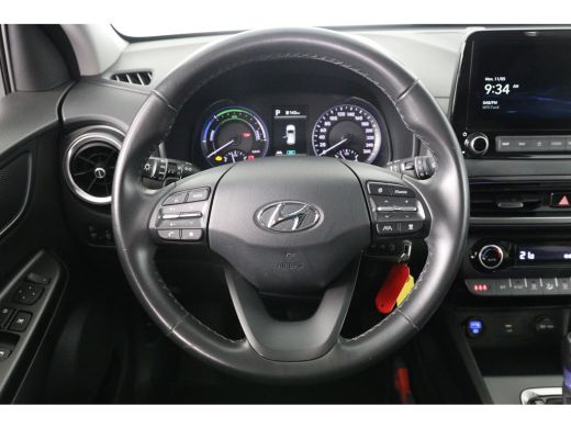 Hyundai Kona 1.6 GDI HEV Comfort Smart | Dealer Onderhouden | Adaptive Cruise | Camera | Climate Control | App... ActivLease financial lease
