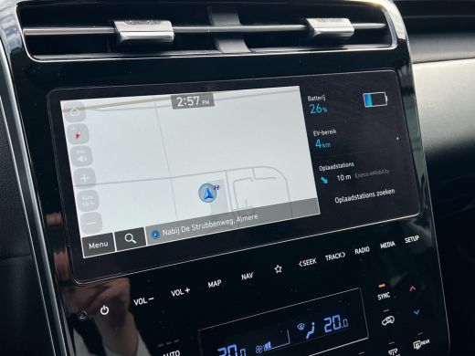 Hyundai Tucson 1.6 T-GDI 265pk PHEV Comfort Smart 4WD | Climate | Camera | Carplay | Keyless | Navigatie | Full ... ActivLease financial lease