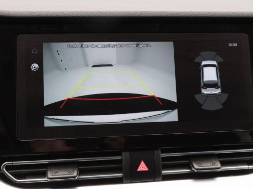 Kia e-Niro DynamicPlusLine 64 kWh 204 Pk | Camera | Open dak | Adaptive Cruise | Stoelverwarming | Carplay |... ActivLease financial lease