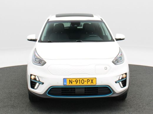 Kia e-Niro DynamicPlusLine 64 kWh 204 Pk | Camera | Open dak | Adaptive Cruise | Stoelverwarming | Carplay |... ActivLease financial lease