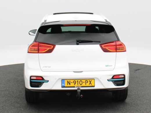 Kia e-Niro DynamicPlusLine 64 kWh 204 Pk | Camera | Open dak | Adaptive Cruise | Stoelverwarming | Carplay |... ActivLease financial lease