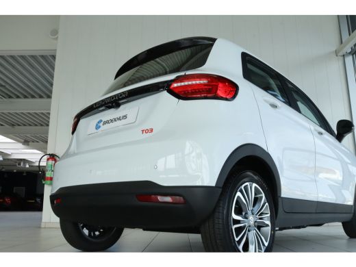 Leapmotor T03 Design 37.3 kWh | OP VOORRAAD | Adapt. Cruise | Panoramadak | Camera | Dodehoekdetectie | Navi | ... ActivLease financial lease