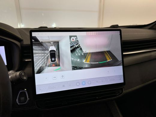 Lynk & Co 01 More | Panoramadak | 360 camera | Stoel + Stuurverwarming |Adaptieve cruise control | BLIS | ActivLease financial lease