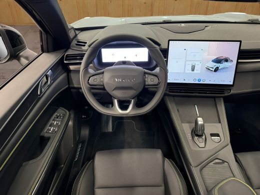 Lynk & Co 01 More | Panoramadak | 360 camera | Stoel + Stuurverwarming |Adaptieve cruise control | BLIS | ActivLease financial lease