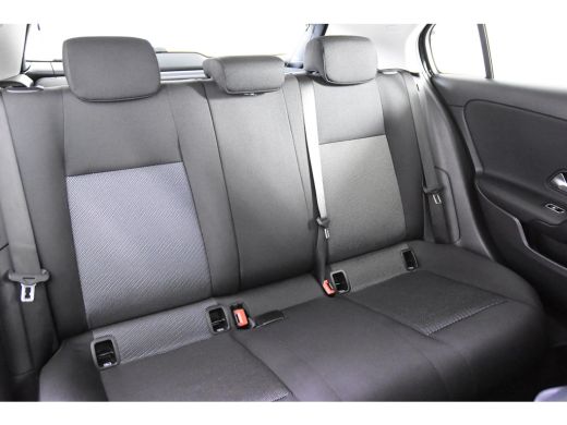 Mercedes-Benz A-Klasse 180 *1ste Eigenaar*Widescreen*Stoelverwarming*Navigatie* ActivLease financial lease