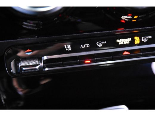 Mercedes-Benz CLA 200 d Automaat *1ste Eigenaar*Navigatie*Trekhaak*Stoelverwarming* ActivLease financial lease