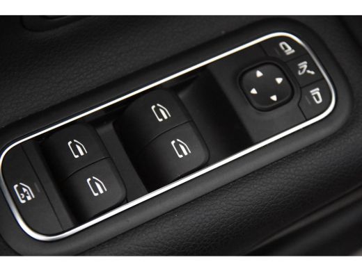 Mercedes-Benz CLA 200 d Automaat *1ste Eigenaar*Navigatie*Trekhaak*Stoelverwarming* ActivLease financial lease