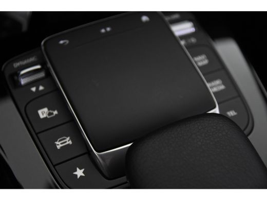 Mercedes-Benz CLA 200 d Automaat *1ste Eigenaar*Navigatie*Trekhaak*Stoelverwarming* ActivLease financial lease