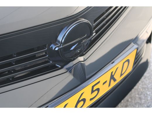 Opel Astra 1.6 Hybrid Ultimate | Automaat | Navigatie | Camera | Panorama/schuifdak | Black pack | 7.500km | ActivLease financial lease