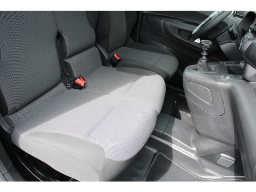 Opel Combo 1.5 BlueHDi 100 S&S L1 | Navigatie | 3-Zits | Airconditioning | Apple carplay | Keyless start | M... ActivLease financial lease