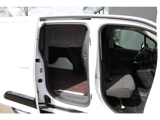 Opel Combo 1.5 BlueHDi 100 S&S L1 | Navigatie | 3-Zits | Airconditioning | Apple carplay | Keyless start | M... ActivLease financial lease