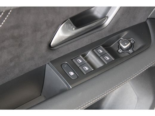 Opel Grandland GS | Afneembare trekhaak | Panoramadak | Focal audio | 20` lichtmetalen velgen | Matrix | Voorraa... ActivLease financial lease