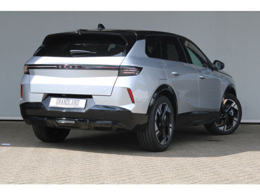 Opel Grandland GS | Afneembare trekhaak | Panoramadak | Focal audio | 20` lichtmetalen velgen | Matrix | Voorraa... ActivLease financial lease