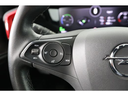 Opel Mokka-e Level 4 50 kWh | Dealer Onderhouden! | 100% SOH | 3-Fase | Camera | Navi | Clima | Cruise Control... ActivLease financial lease