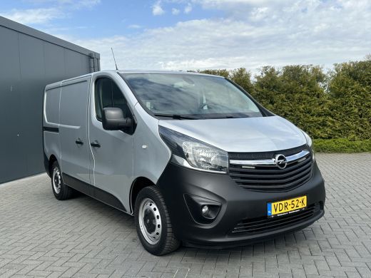 Opel Vivaro 1.6 CDTI 126 PK / L1H1 / 1e EIG. / ACHTERKLEP / AIRCO / CRUISE / NAVI / CAMERA / BLUETOOTH ActivLease financial lease