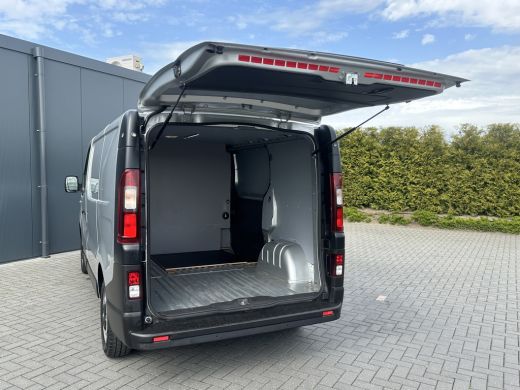 Opel Vivaro 1.6 CDTI 126 PK / L1H1 / 1e EIG. / ACHTERKLEP / AIRCO / CRUISE / NAVI / CAMERA / BLUETOOTH ActivLease financial lease
