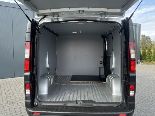 Opel Vivaro 1.6 CDTI 126 PK / L1H1 / 1e EIG. / ACHTERKLEP / AIRCO / CRUISE / NAVI / CAMERA / BLUETOOTH ActivLease financial lease